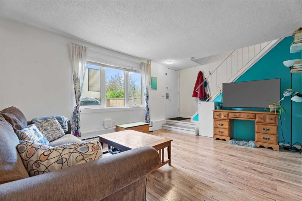 101, 3809 45 Street SW, Calgary — photo 4 of 27