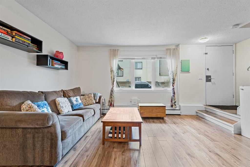 101, 3809 45 Street SW, Calgary — photo 5 of 27