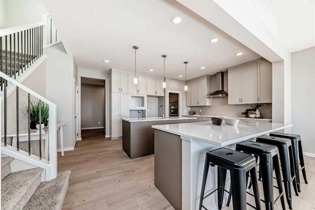 167 Mallard Heath SE, Calgary — photo 3 of 21