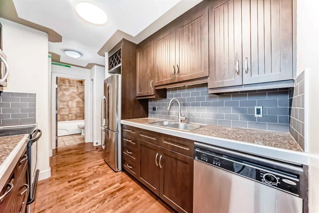 205, 2417 17 Street SW, Calgary — photo 5 of 23