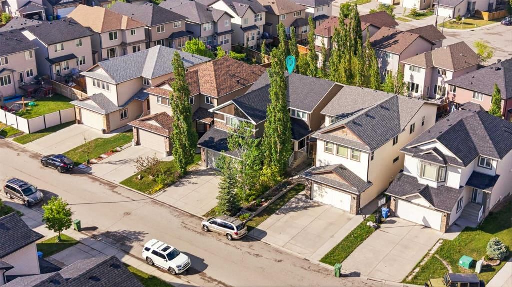 172 Sherwood Mews NW, Calgary — main listing photo