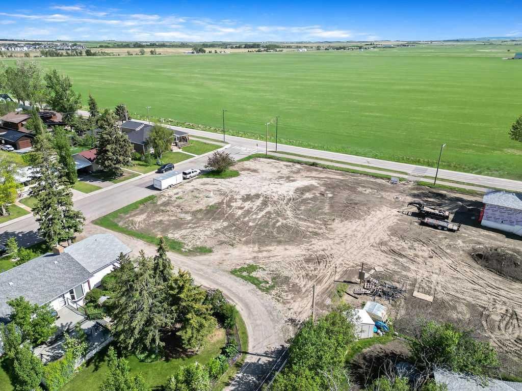 1033 8 Street SW, High River — photo 4 of 18
