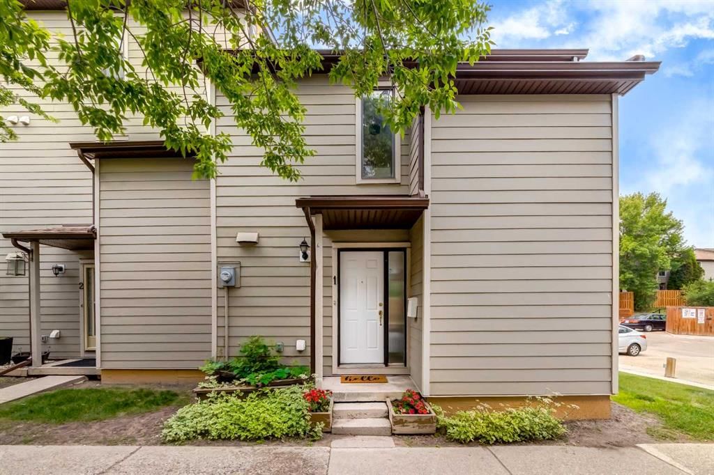 1, 103 Grier Terrace NE, Calgary — photo 3 of 33