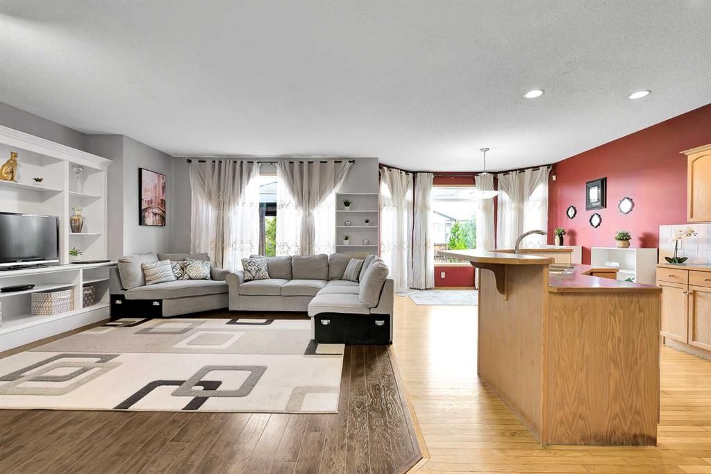 1448 Shannon Avenue SW, Calgary — photo 5 of 48
