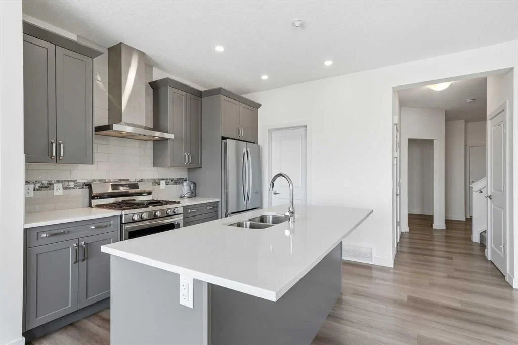 276 Belvedere Drive, Calgary — photo 4 of 50