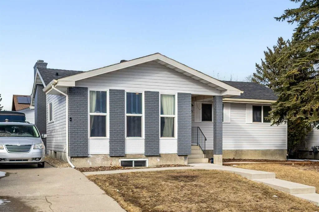208 Woodpark Place SW, Calgary — main listing photo