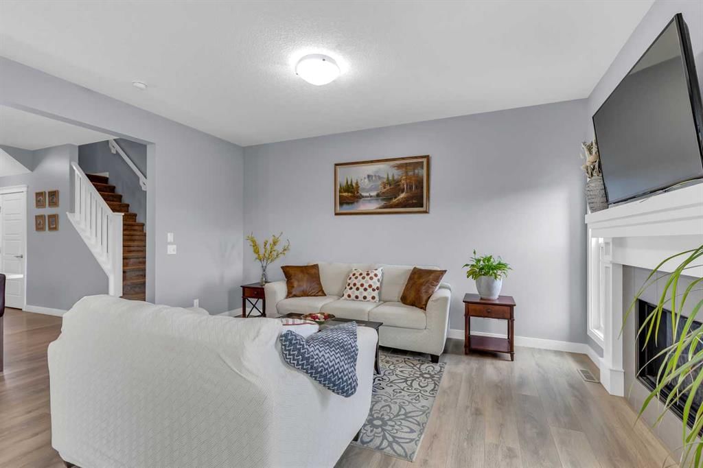 100 Nolancrest Circle NW, Calgary — photo 5 of 50