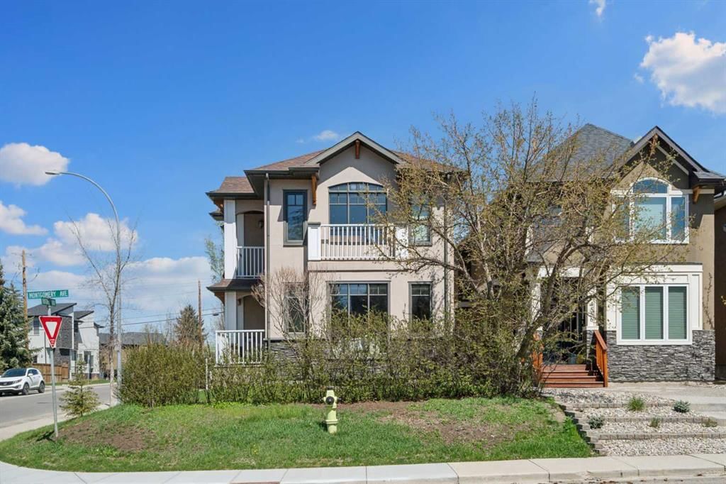 4538 Montgomery Avenue NW, Calgary — photo 2 of 44