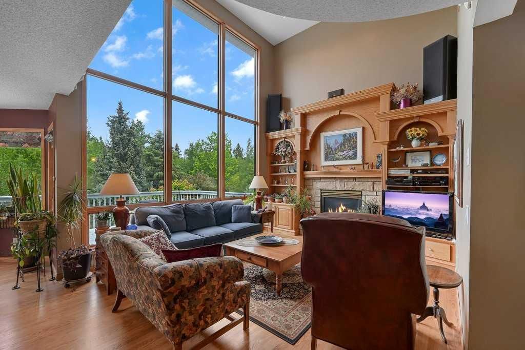 158 Valley Glen Heights NW, Calgary — photo 5 of 50