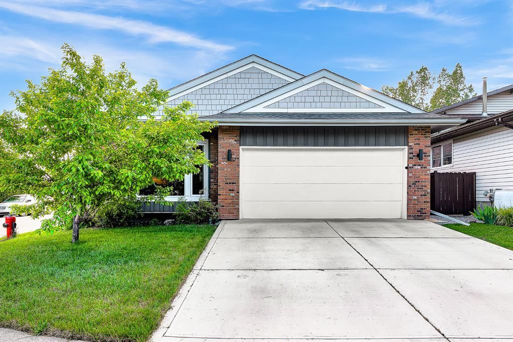 120 Woodbrook Close SW, Calgary — main listing photo