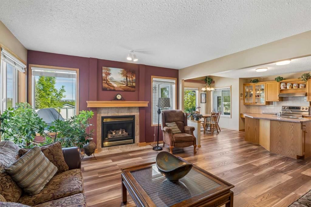 132 Hidden Ranch Crescent NW, Calgary — photo 4 of 42