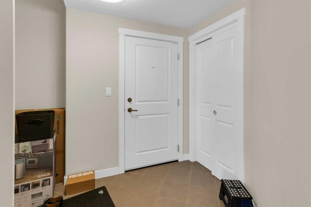 507, 32 Varsity Estates Circle NW, Calgary — photo 2 of 39