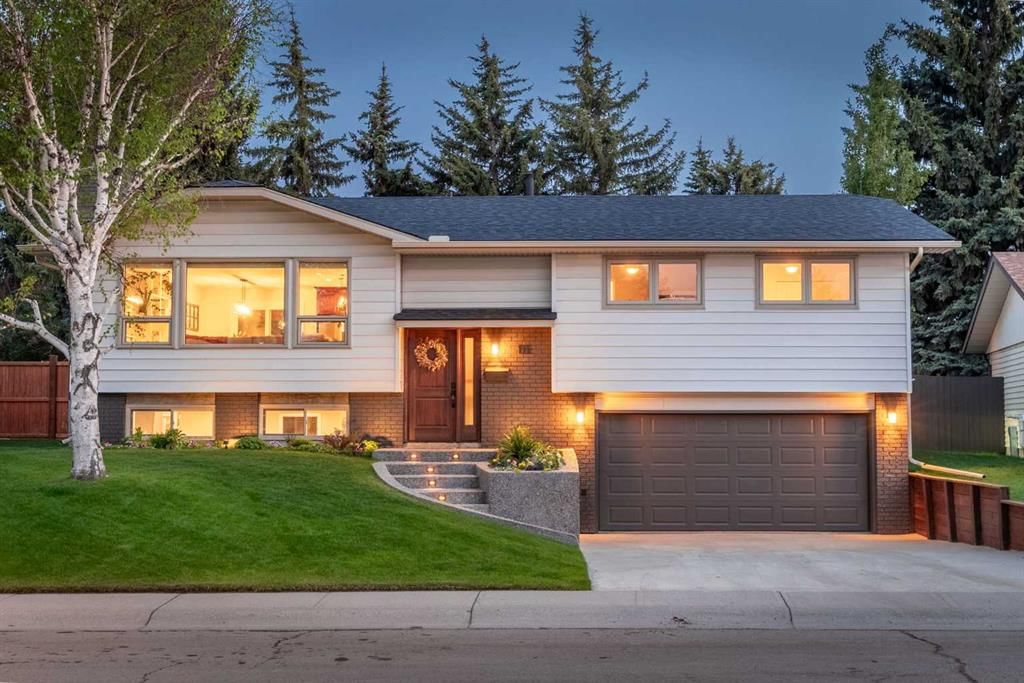 111 Silvergrove Green NW, Calgary — main listing photo