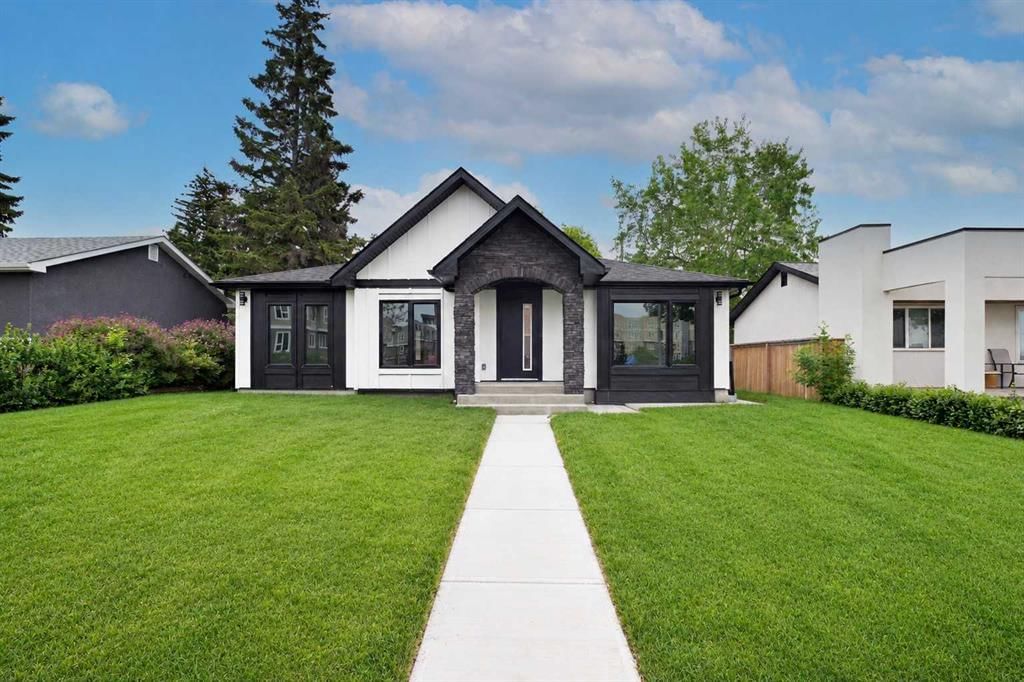 4940 45 Street SW, Calgary — main listing photo