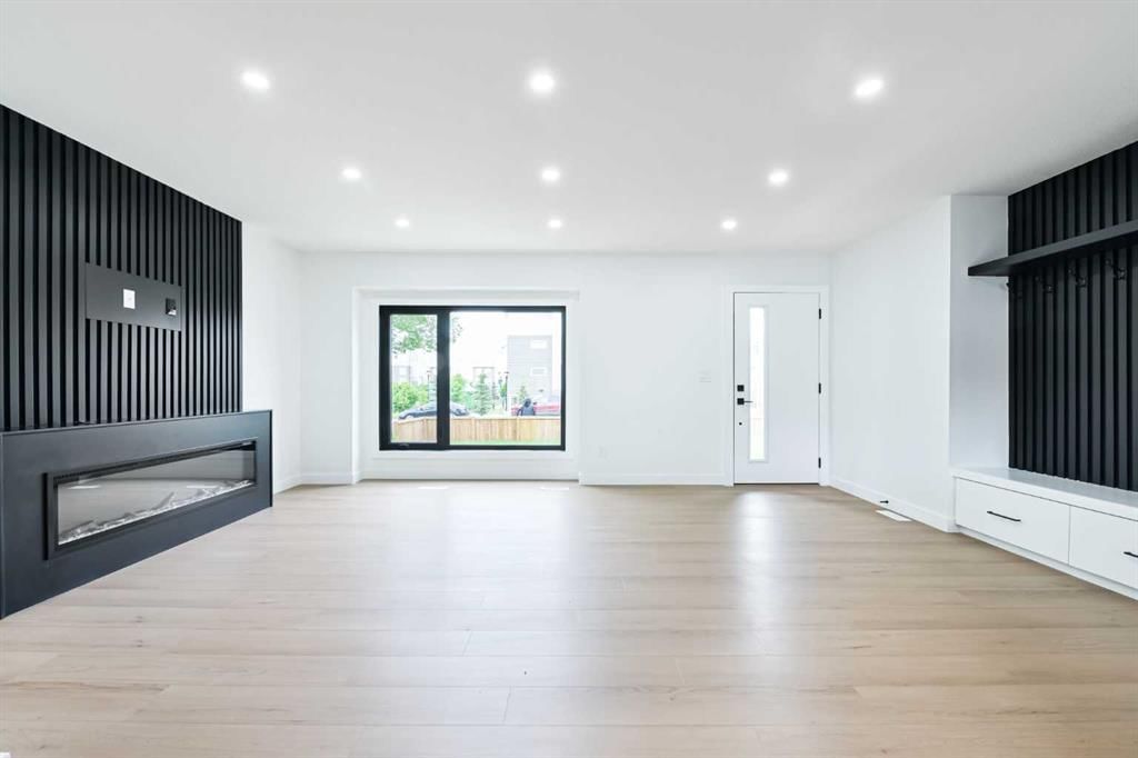 4940 45 Street SW, Calgary — photo 5 of 50
