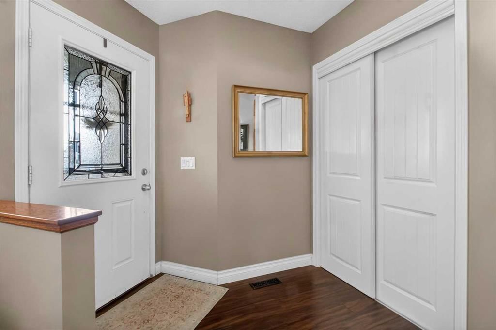 210 Douglas Ridge Place SE, Calgary — photo 3 of 50