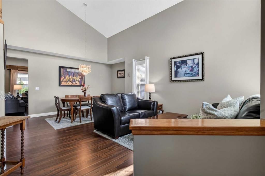 210 Douglas Ridge Place SE, Calgary — photo 4 of 50