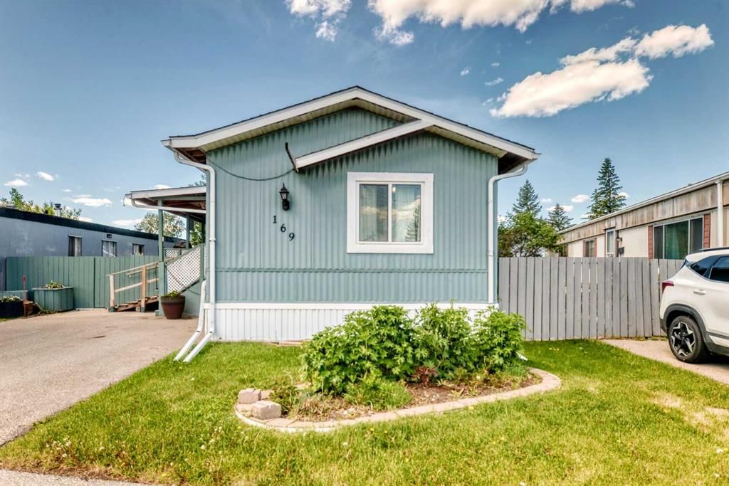 169, 6724 17 Avenue SE, Calgary — photo 2 of 48