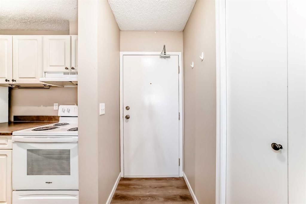 4206, 385 Patterson Hill SW, Calgary — photo 4 of 28