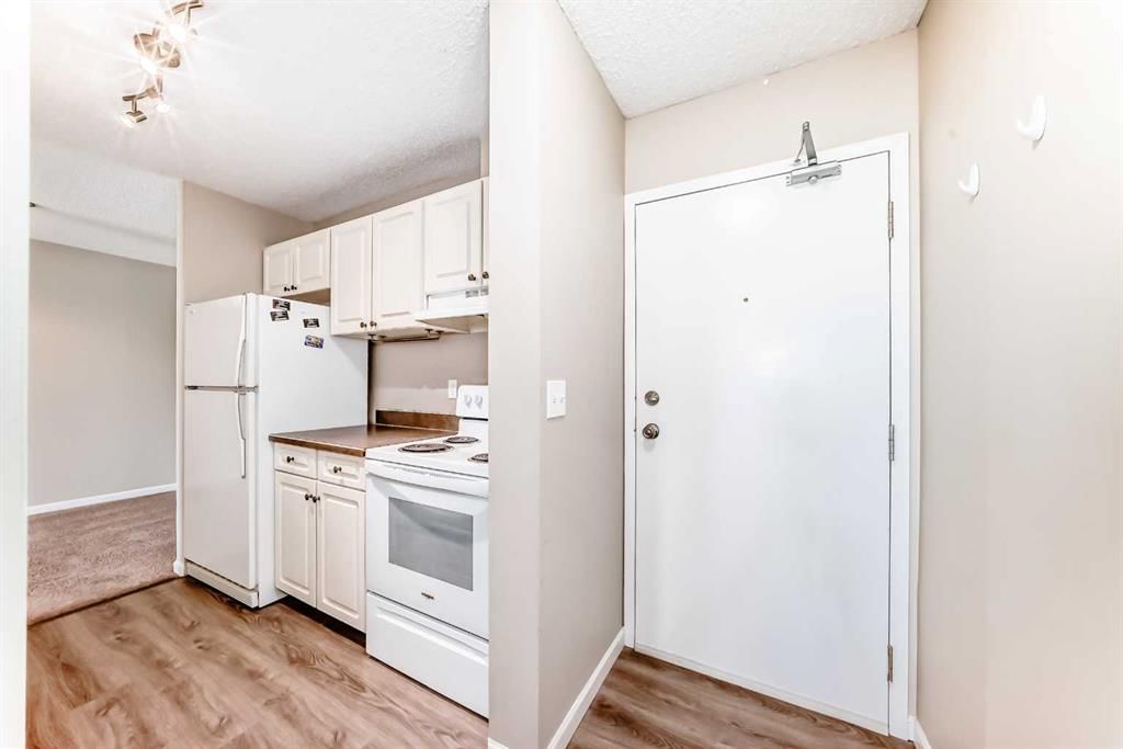 4206, 385 Patterson Hill SW, Calgary — photo 5 of 28