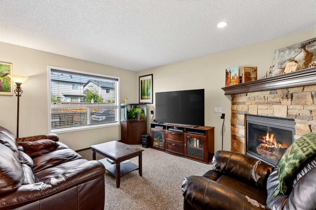 490 New Brighton Drive SE, Calgary — photo 5 of 44