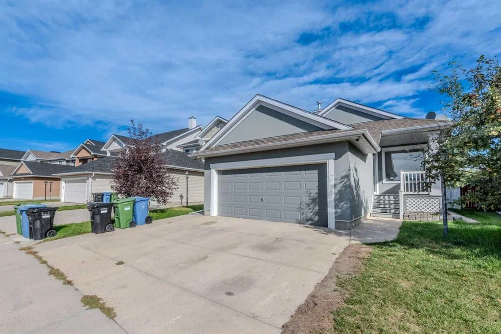 93 Coral Reef Crescent NE, Calgary — photo 2 of 48