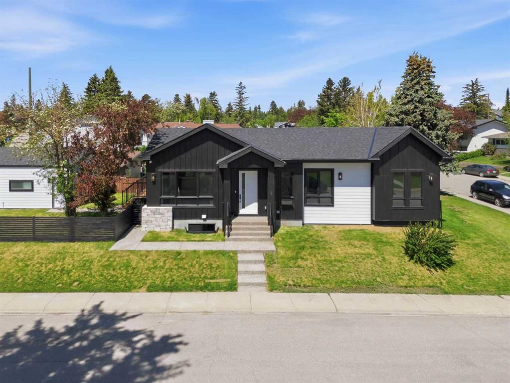 27 Glacier Drive SW, Calgary — photo 2 of 48