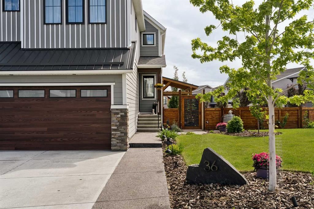 36 Rowley Rise NW, Calgary — photo 3 of 50