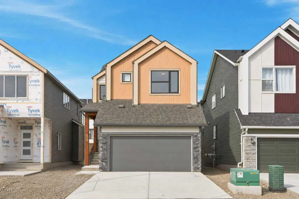 266 Heartwood Gardens SE, Calgary — main listing photo