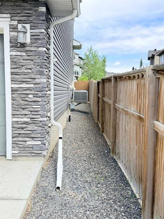 252 Nolancliff Crescent NW, Calgary — photo 4 of 49