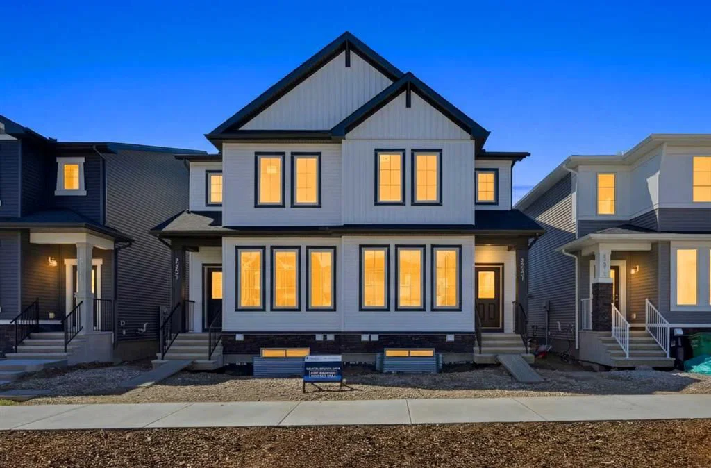 8557 Huxbury Drive, Calgary — photo 3 of 48