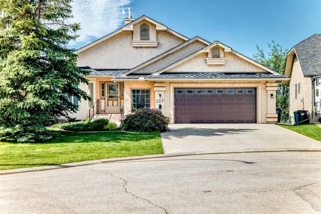 227 Hawkside Mews NW, Calgary — main listing photo