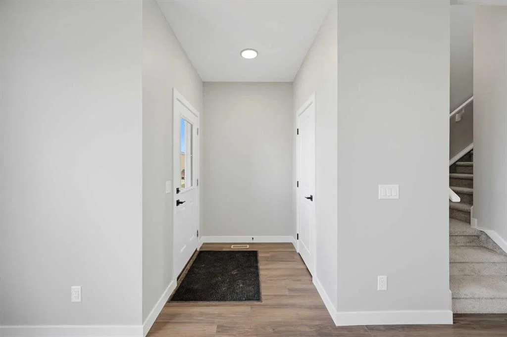 67 Huxland Road, Calgary — photo 5 of 43
