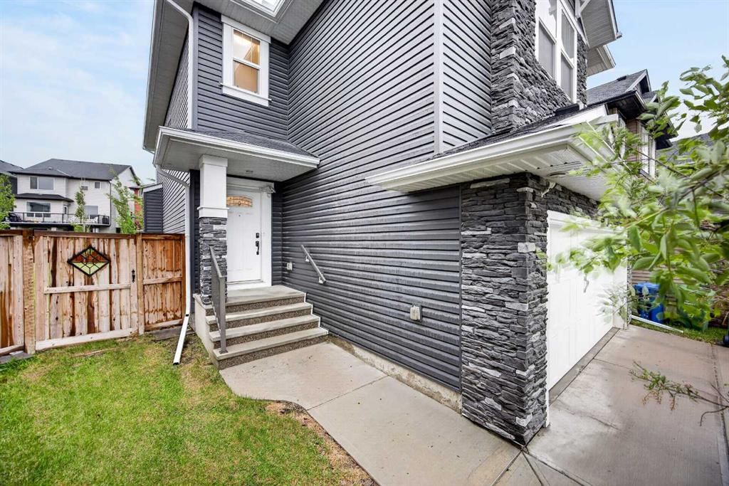 39 Nolanfield Crescent NW, Calgary — photo 3 of 50