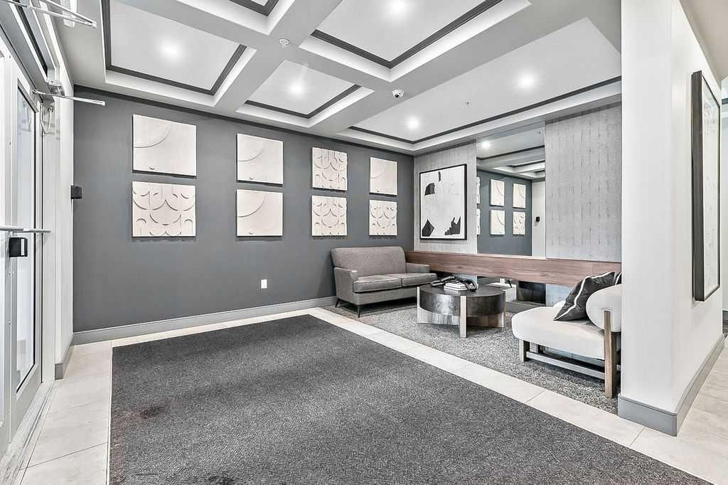 302, 8355 19 Avenue SW, Calgary — photo 2 of 22