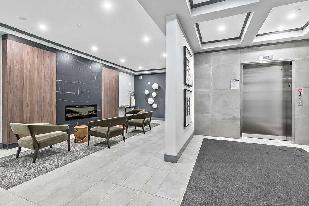 302, 8355 19 Avenue SW, Calgary — photo 3 of 22