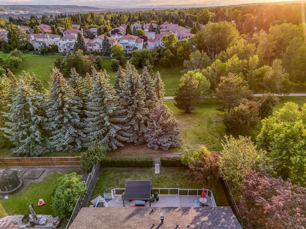 5011 Viceroy Drive NW, Calgary — photo 4 of 50