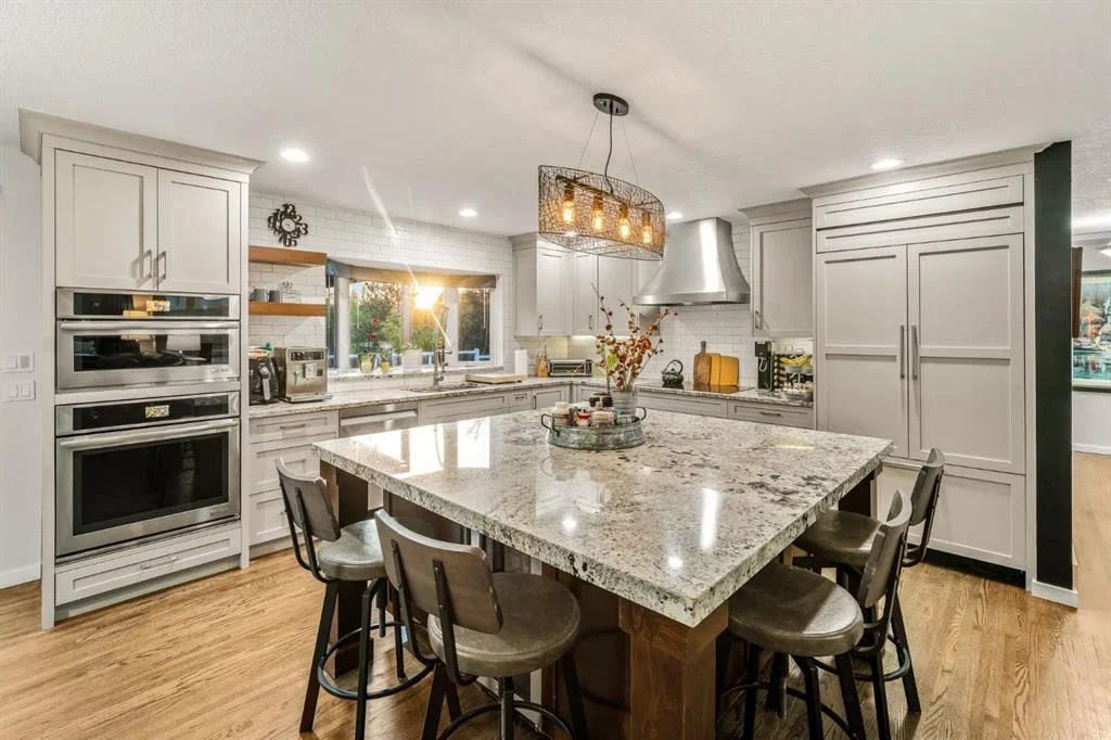 5011 Viceroy Drive NW, Calgary — photo 5 of 50