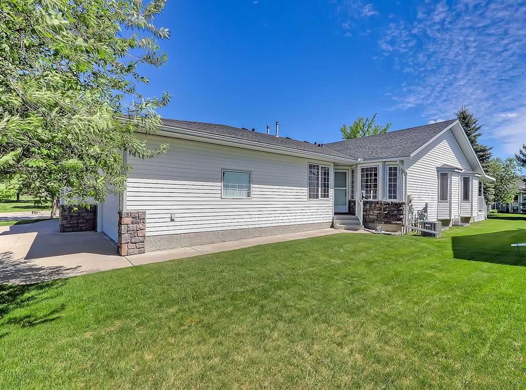 104 Riverside Place NW, High River — main listing photo