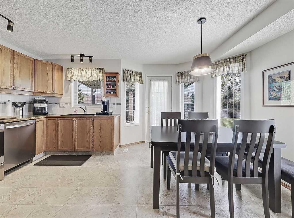 104 Riverside Place NW, High River — photo 4 of 39
