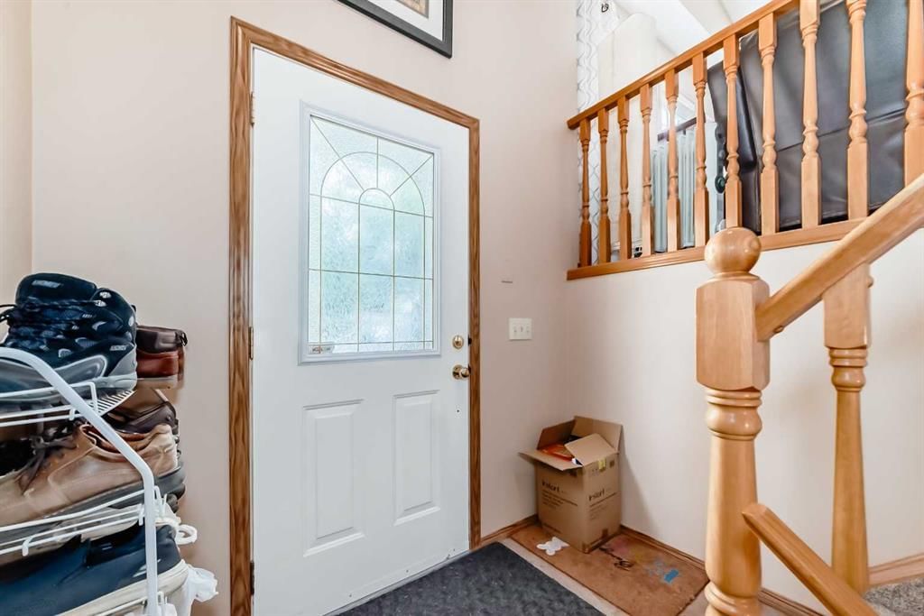 27 Covepark Drive NE, Calgary — photo 3 of 42