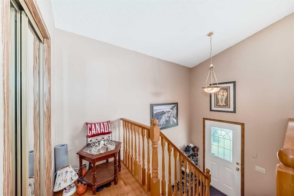 27 Covepark Drive NE, Calgary — photo 4 of 42