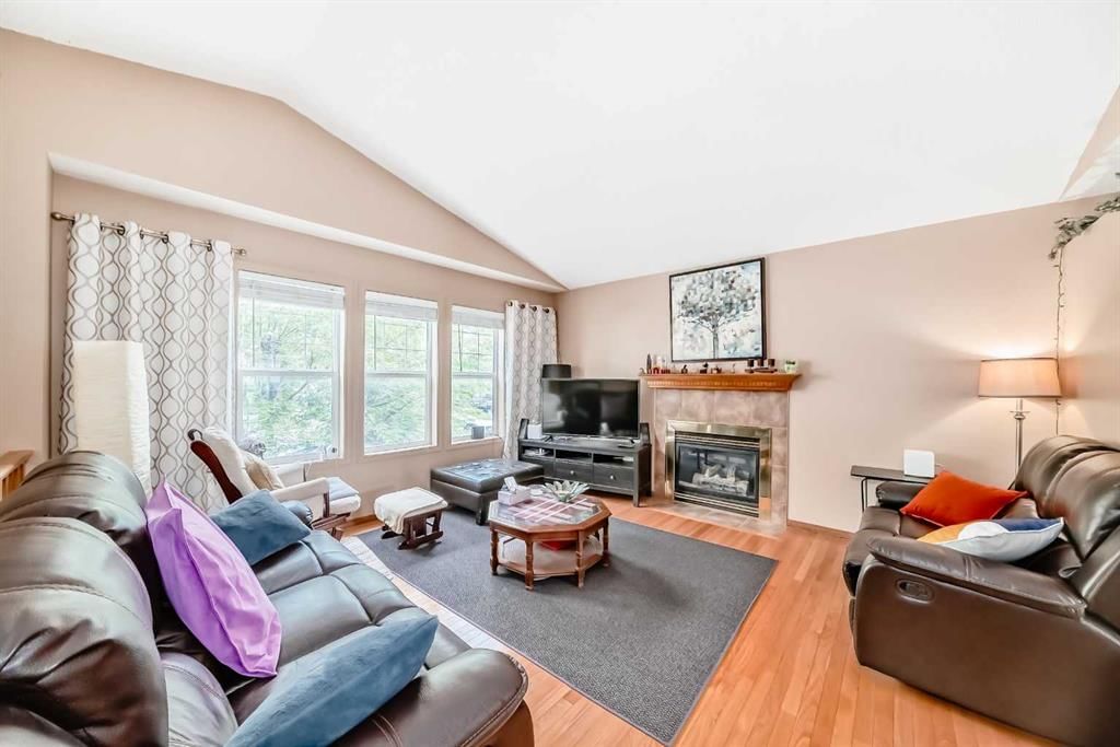 27 Covepark Drive NE, Calgary — photo 5 of 42