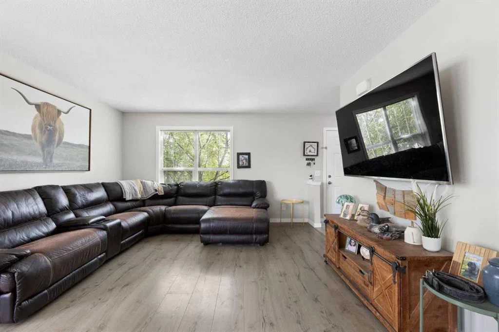 362 Legacy Village Way SE, Calgary — photo 4 of 42