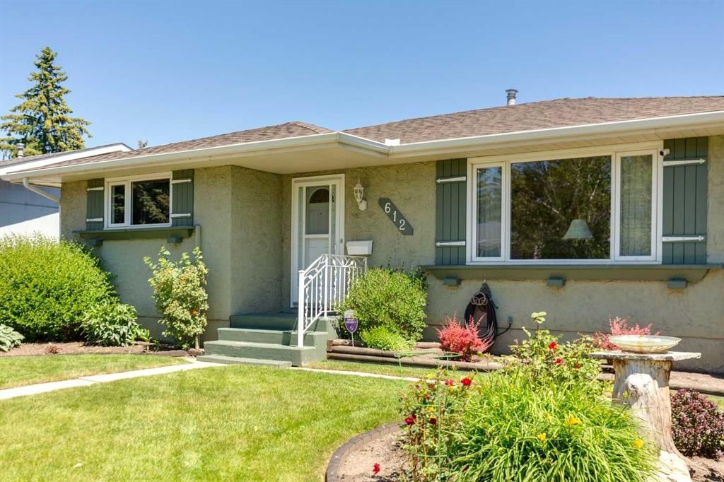 612 Cantrell Place SW, Calgary — photo 2 of 43