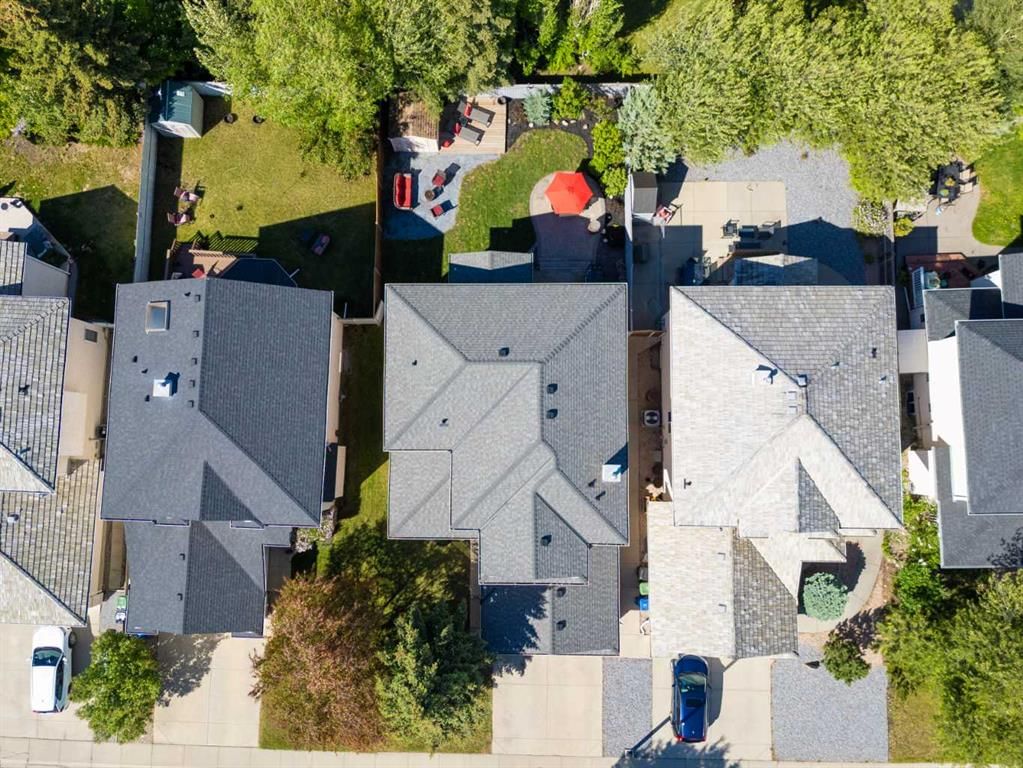 30 Mt Yamnuska Court SE, Calgary — photo 3 of 34