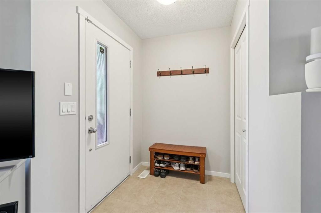 58 Walden Drive SE, Calgary — photo 2 of 31