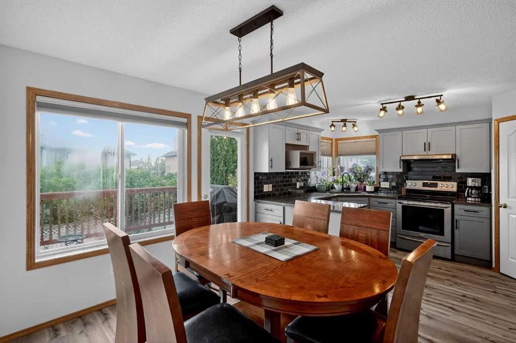 84 Hidden Spring Close NW, Calgary — photo 5 of 43