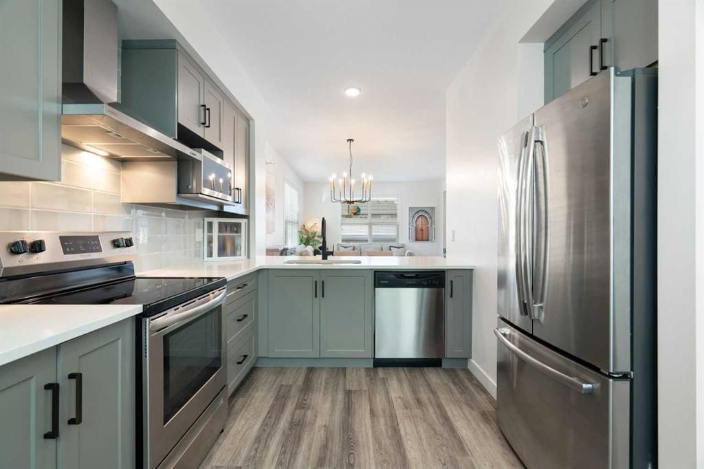112 Silverado Skies Common SW, Calgary — photo 5 of 28