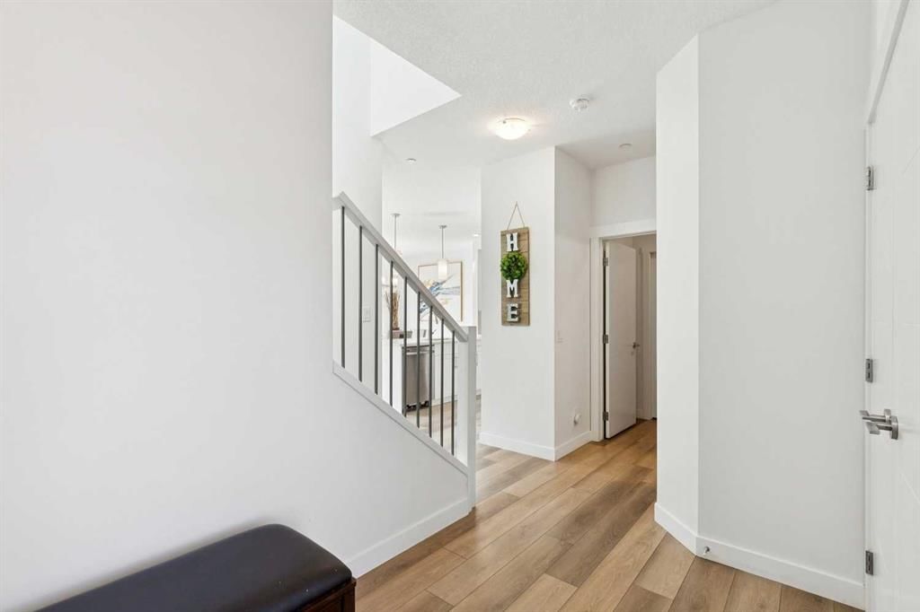 104 Howse Terrace, Calgary — photo 3 of 38